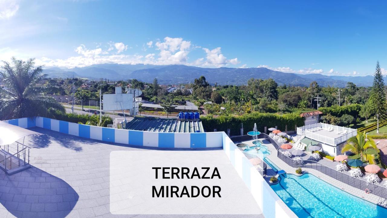 Hotel Barcelona Chinauta Bagian luar foto