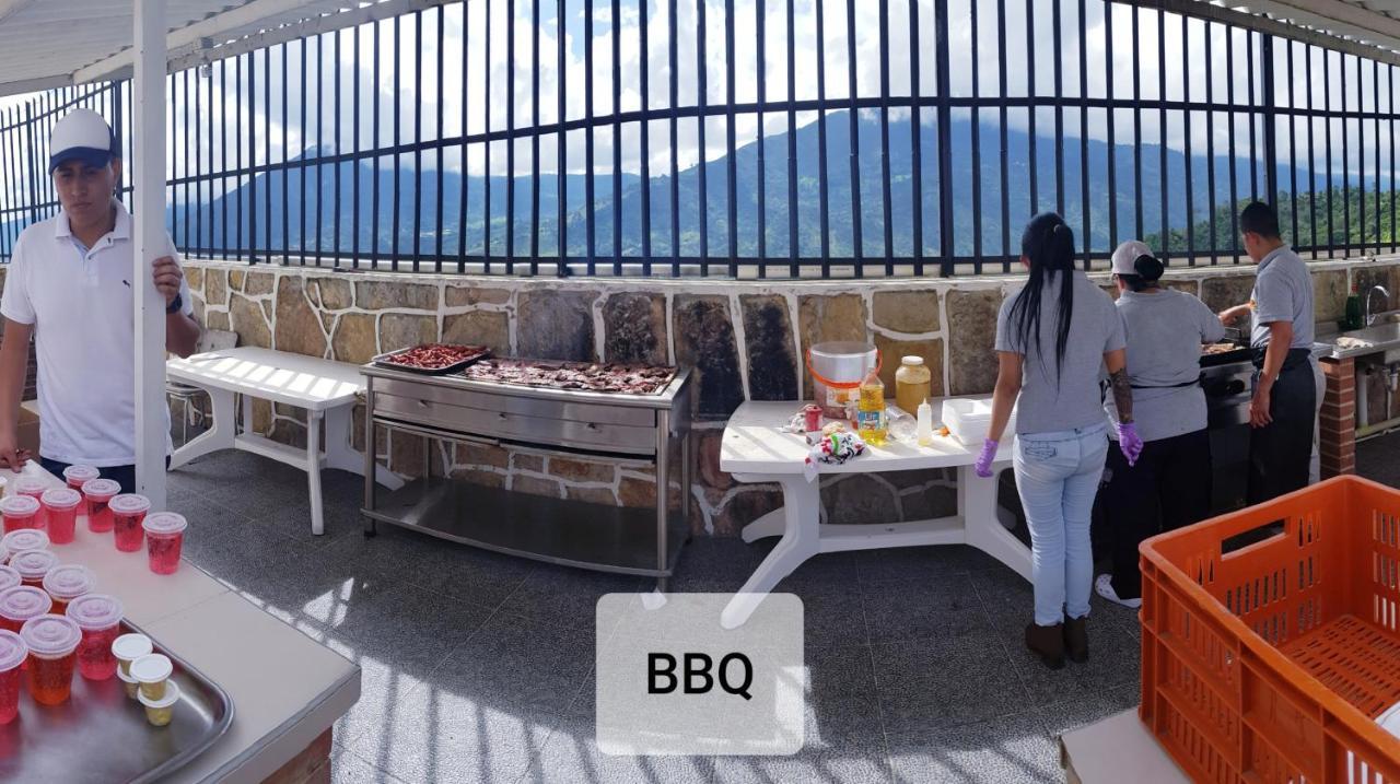 Hotel Barcelona Chinauta Bagian luar foto